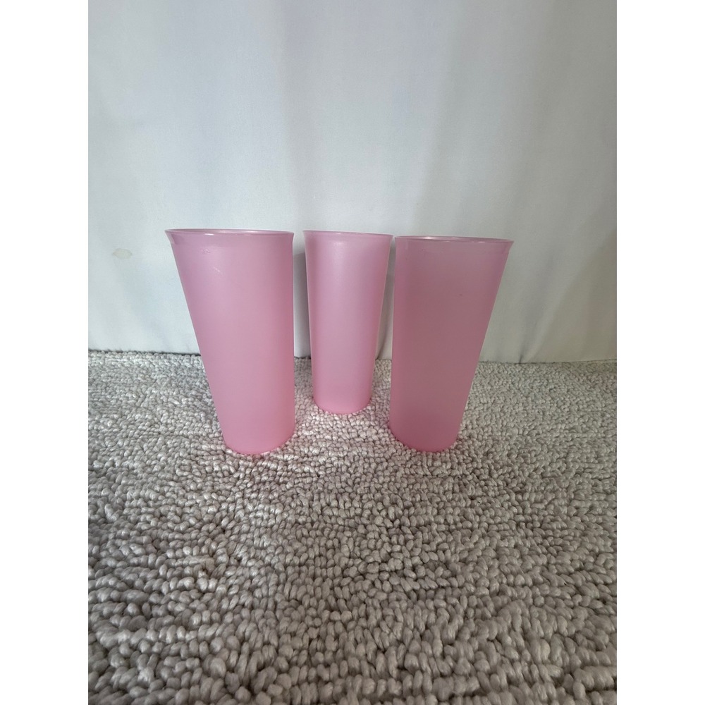 Tupperware Vintage Pink Tumblers Set of 3 Pastel Plastic Cups 16oz 6.5 Inch‎